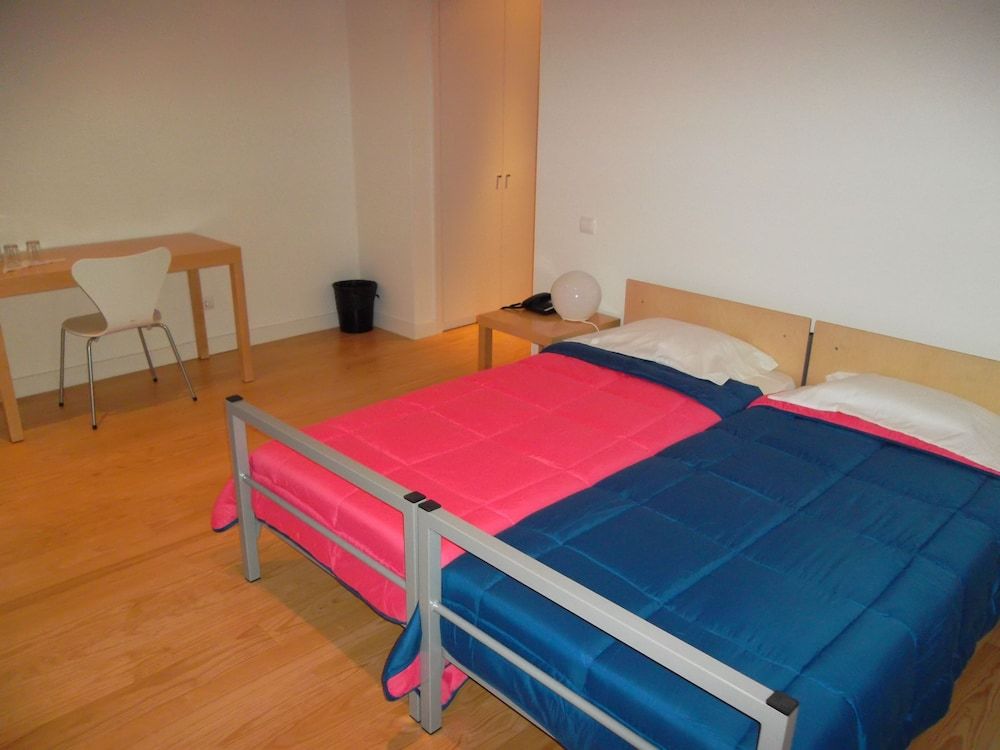 Azores Youth Hostels - Santa Maria Triple Room, Private Bathroom 3
