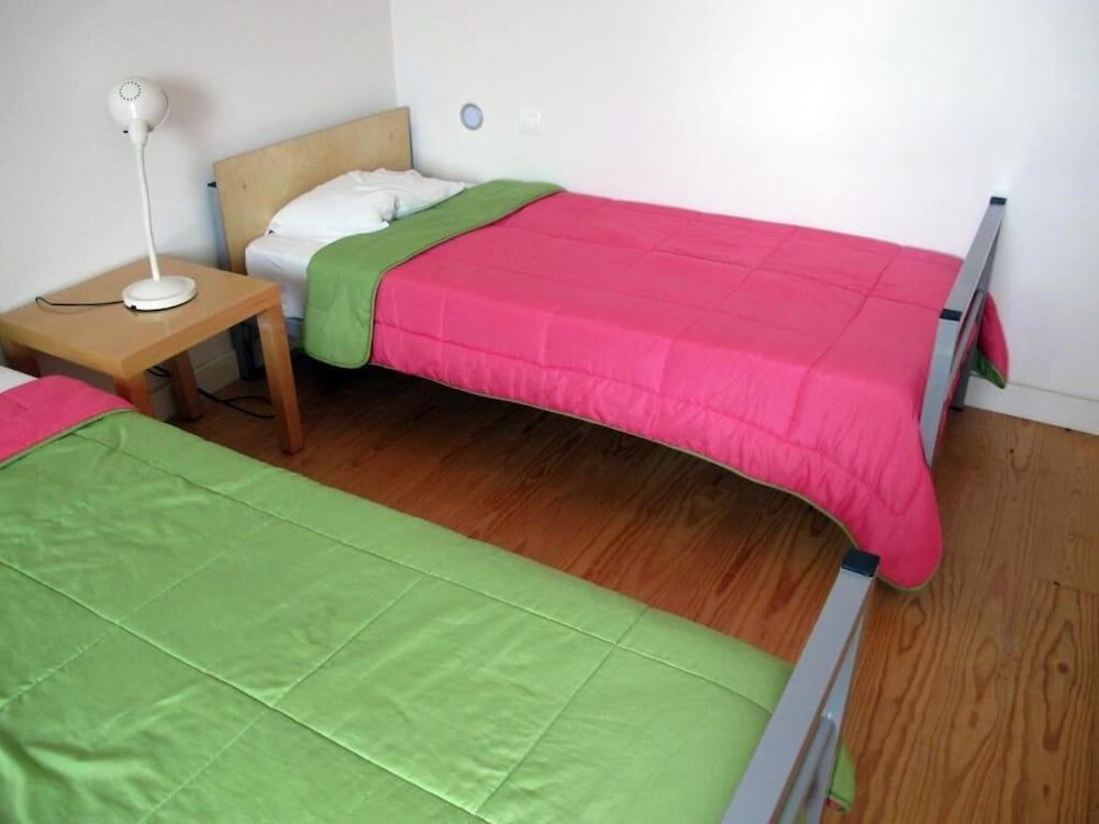 Azores Youth Hostels - Santa Maria Triple Room