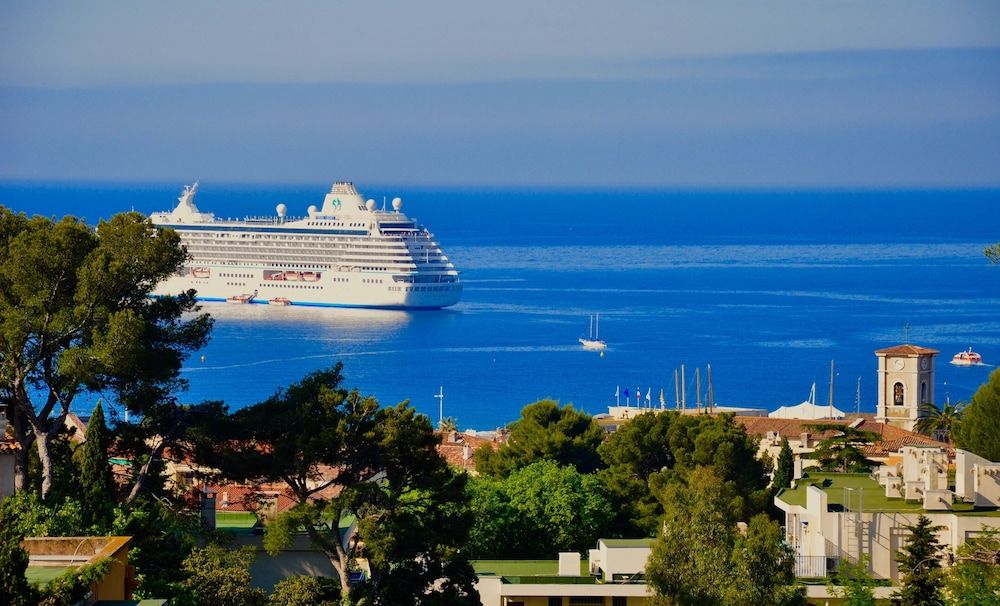 The Address Cassis Panoramic Suite 6