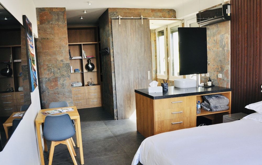 The Address Cassis Panoramic Suite 3