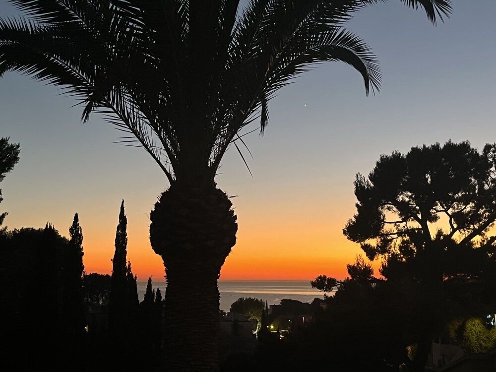 The Address Cassis Panoramic Suite 7