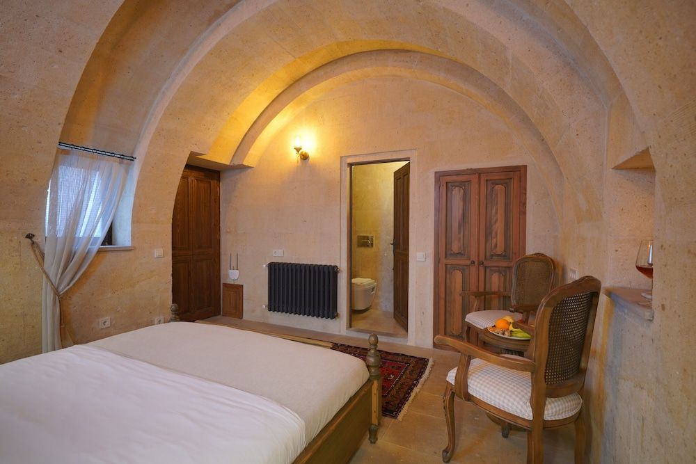 undefined Maya Cave Hotel 5