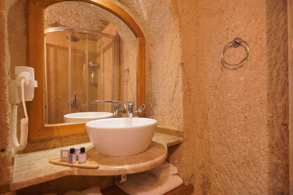 Maya Cave Hotel Economy Twin Room, 2 Twin Beds, Non Smoking 9