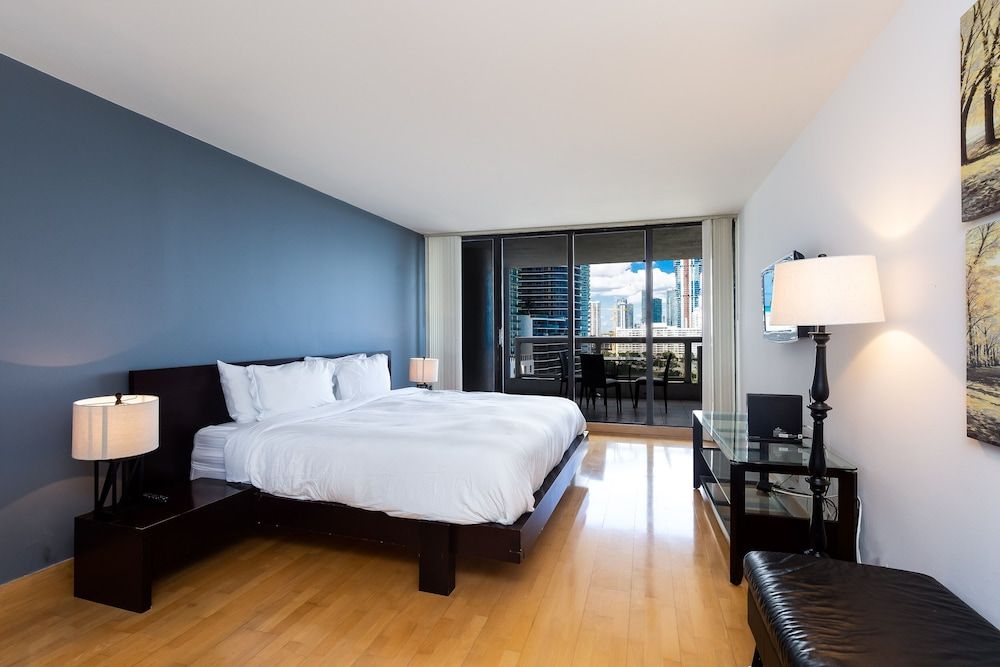 Ocean View With a Large Balcony Deluxe Apartment (1 Bedroom) 3