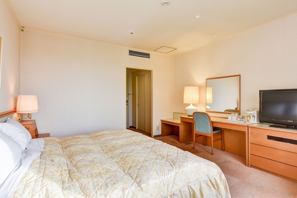 Double Room, Smoking