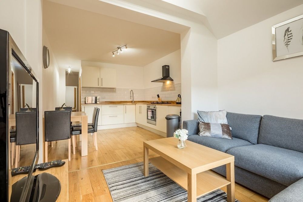 Hills Road Flat Family Apartment, 2 Bedrooms 10