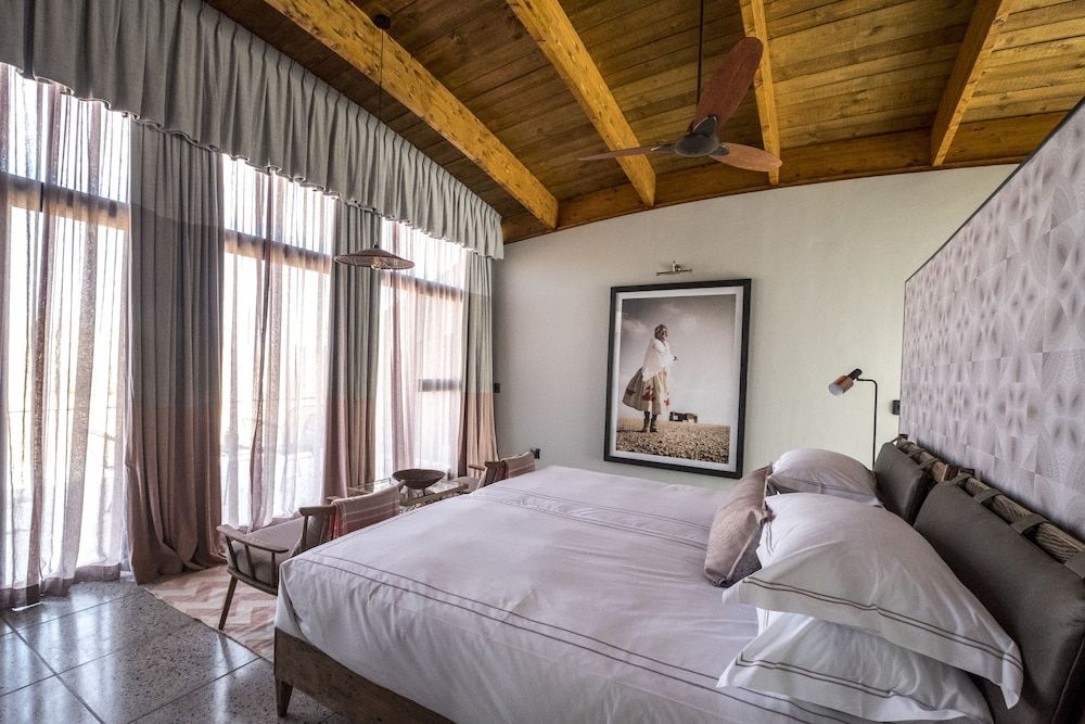 The Desert Grace Comfort Room