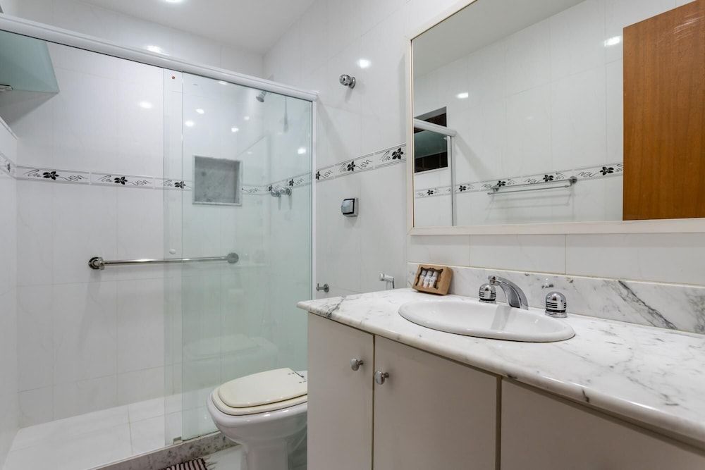 2 Minutes From Copacabana Beach A303 Apartment 13