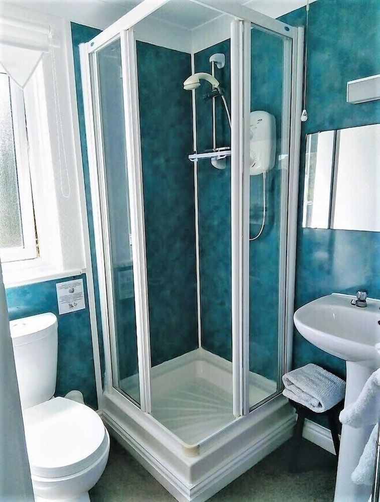 Gallen-treath Guest House Twin Room, Ensuite 3