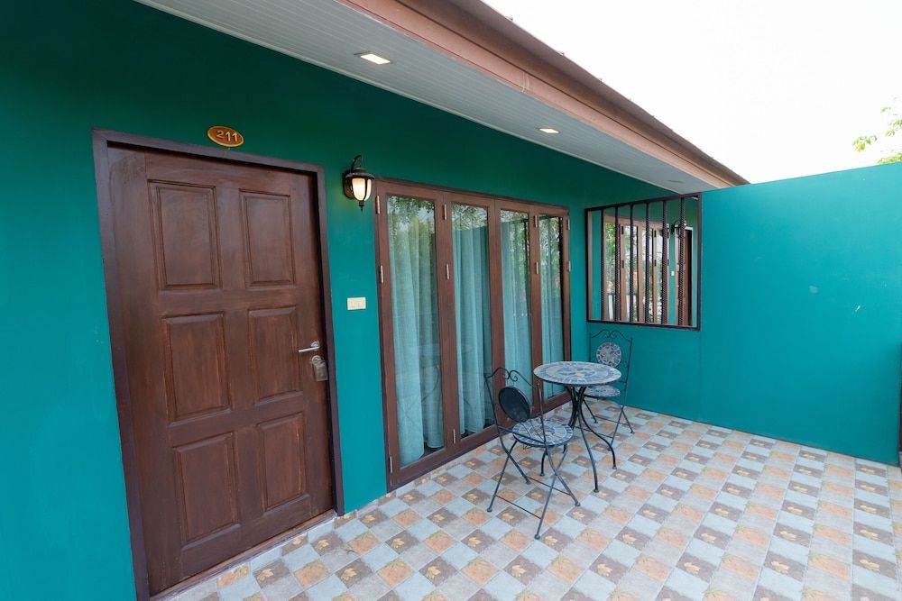 Vanida Resort - Halal Deluxe Room 3