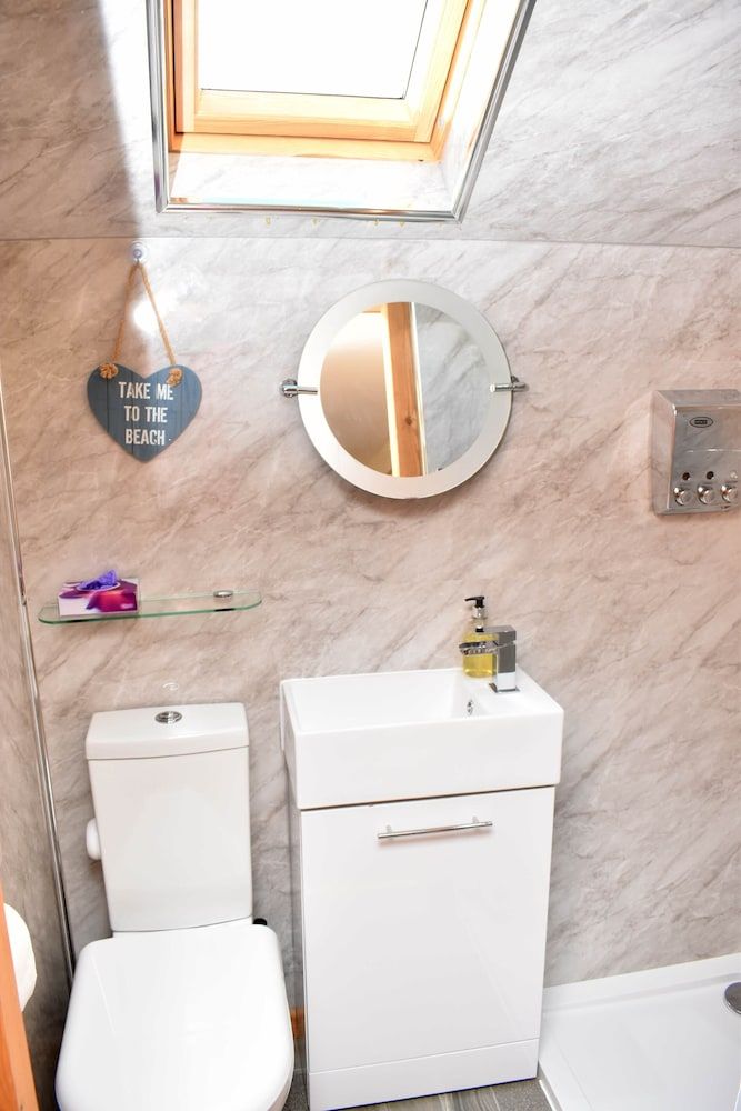 Lycia Rooms + Standard Double or Twin Room, Non Smoking (Corrour) 13