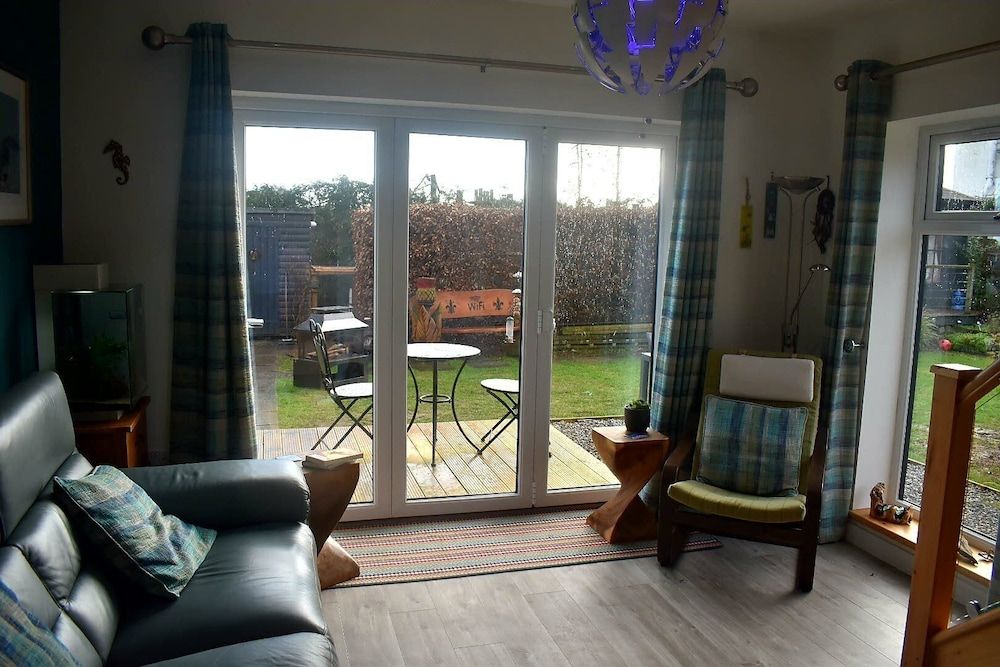 Lycia Rooms + Standard Suite (Lochaber) 12