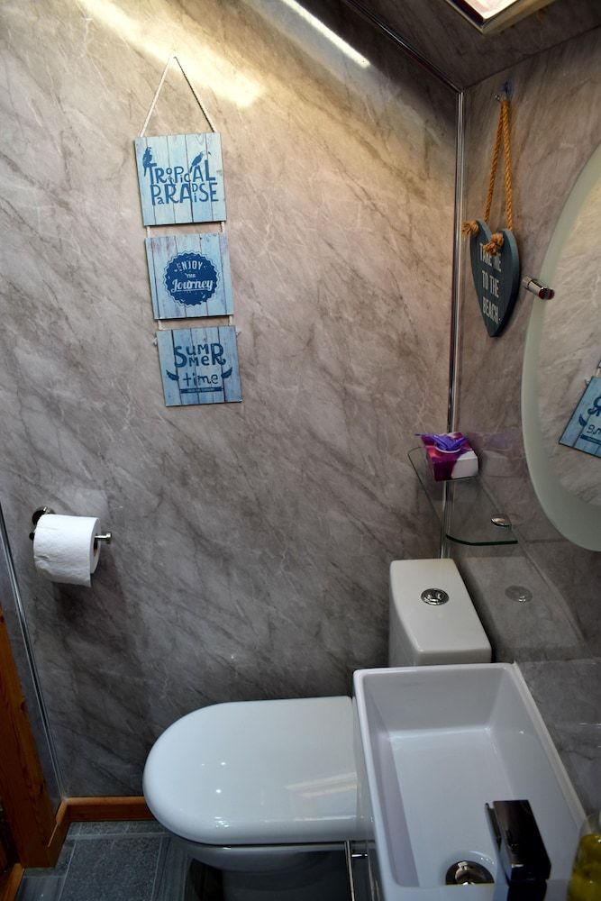 Lycia Rooms + Standard Double or Twin Room, Non Smoking (Corrour) 12