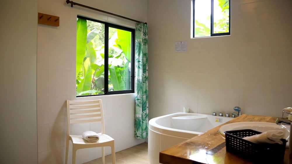 Las Terrazas De Dana Boutique Lodge Signature Cabin, 1 King Bed with Sofa bed, Hot Tub, Mountain View 13