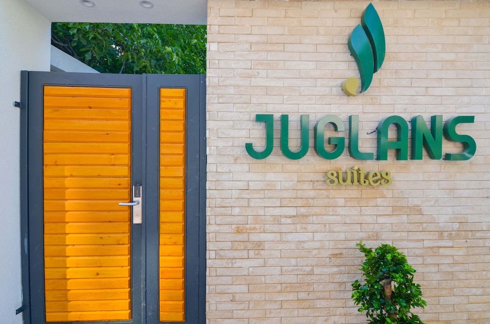 undefined Juglans Suites 8
