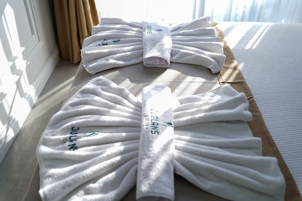 undefined Juglans Suites 2