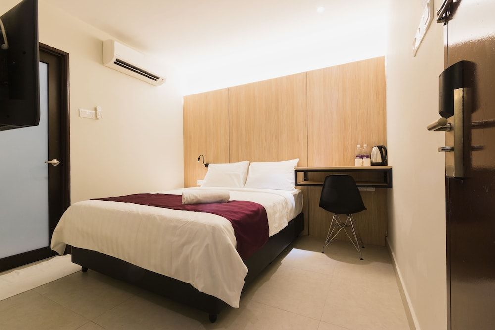 Classic Queen Room