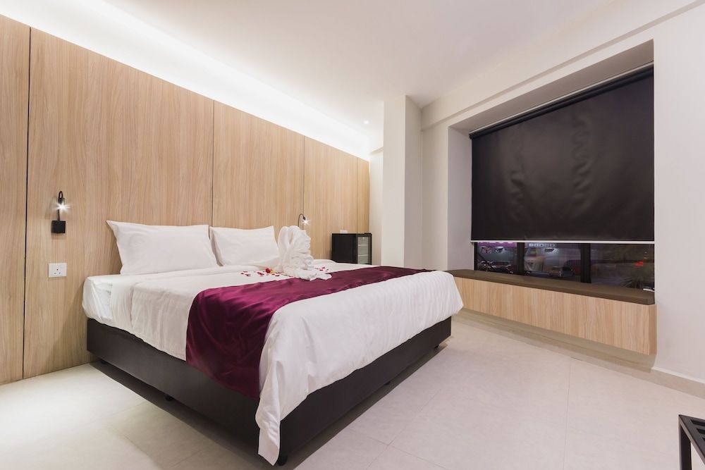 Business King Room