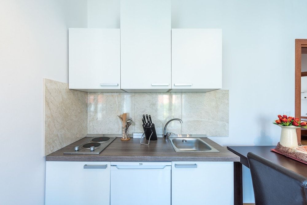 Angela Apartments Family Apartment 11