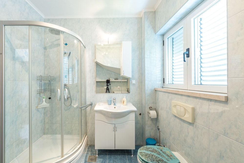 Angela Apartments Family Apartment 18