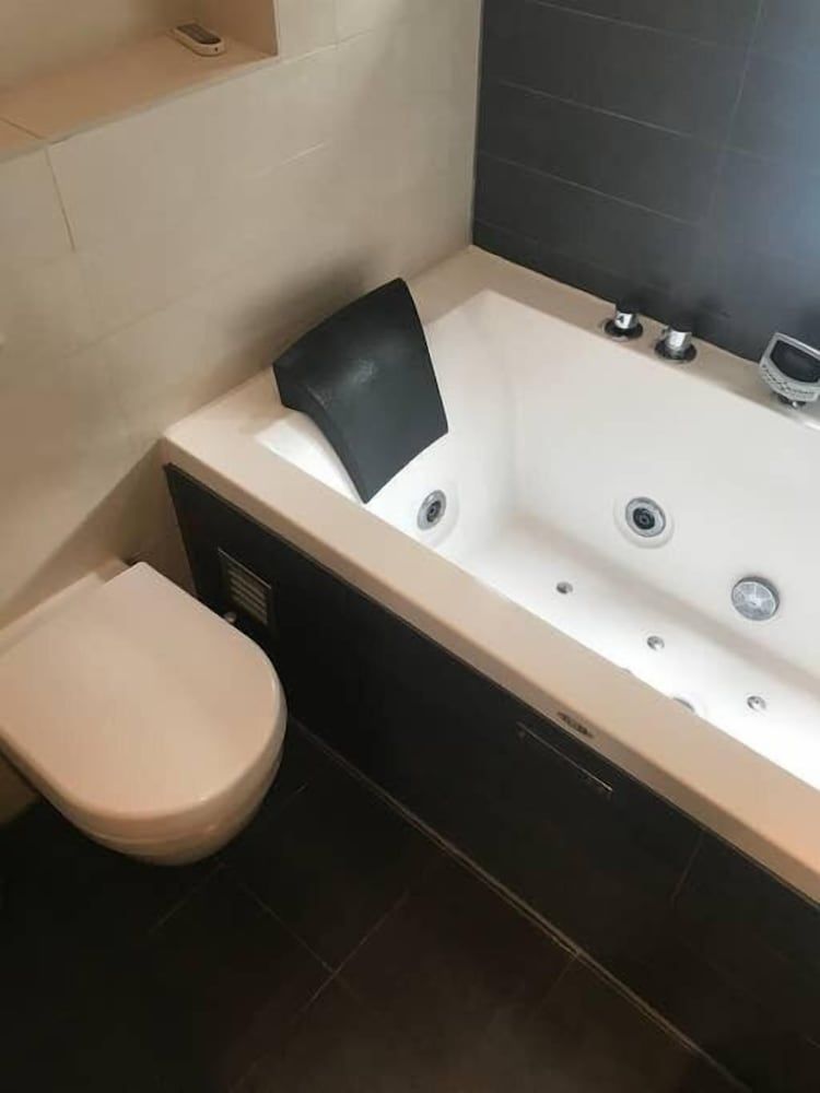 Jetted Tub