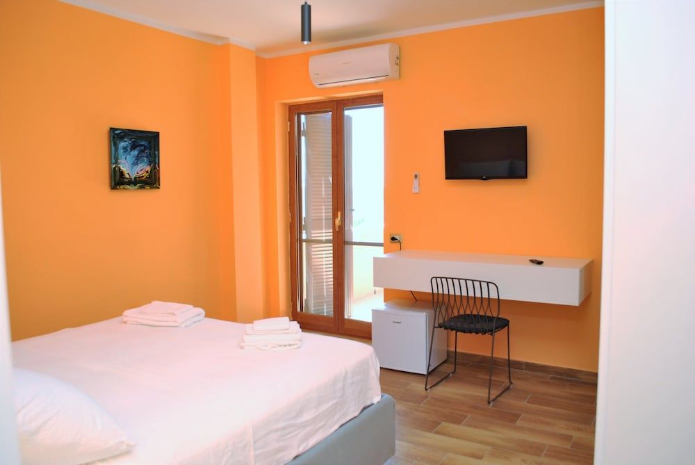 Puteoli House Deluxe Double Room, Balcony 3