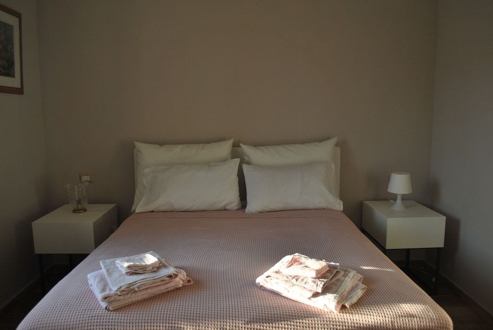 Puteoli House Comfort Double or Twin Room 2