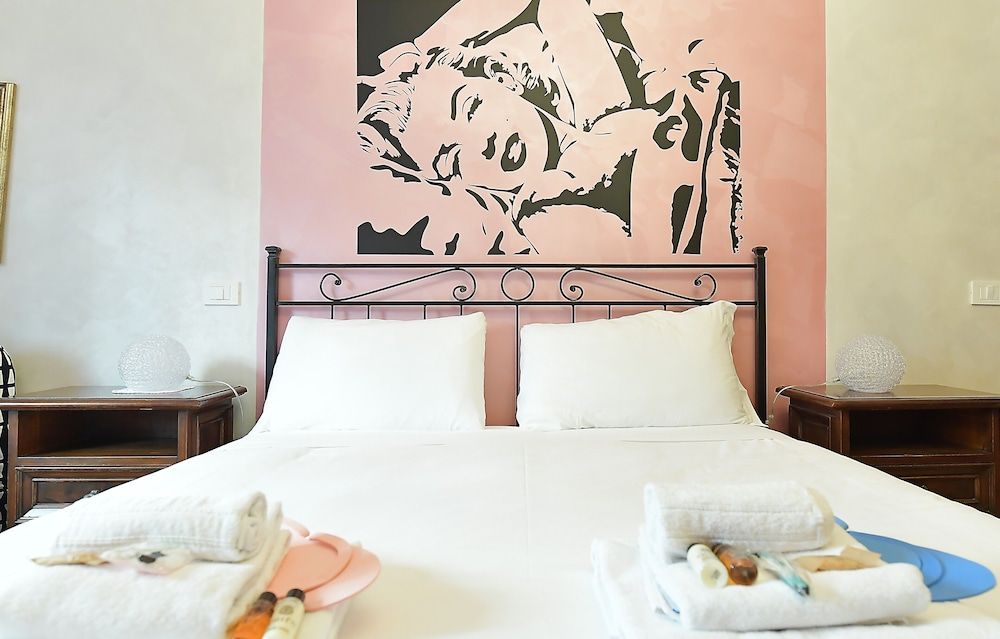 undefined IzzHome La Signorina 2