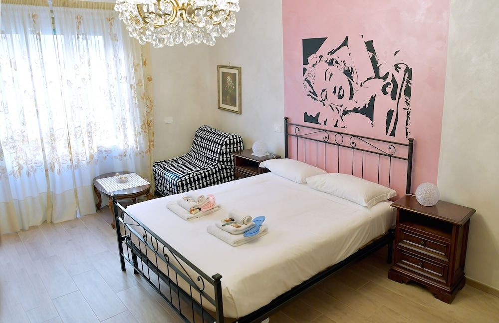 undefined IzzHome La Signorina 4