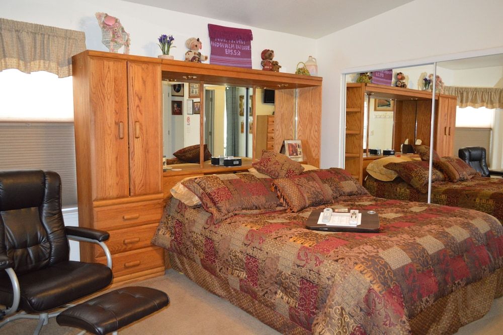 undefined The Bear's Den B&B 7