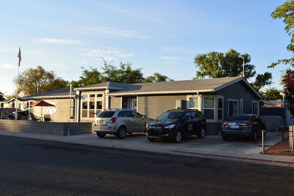 undefined The Bear's Den B&B 4