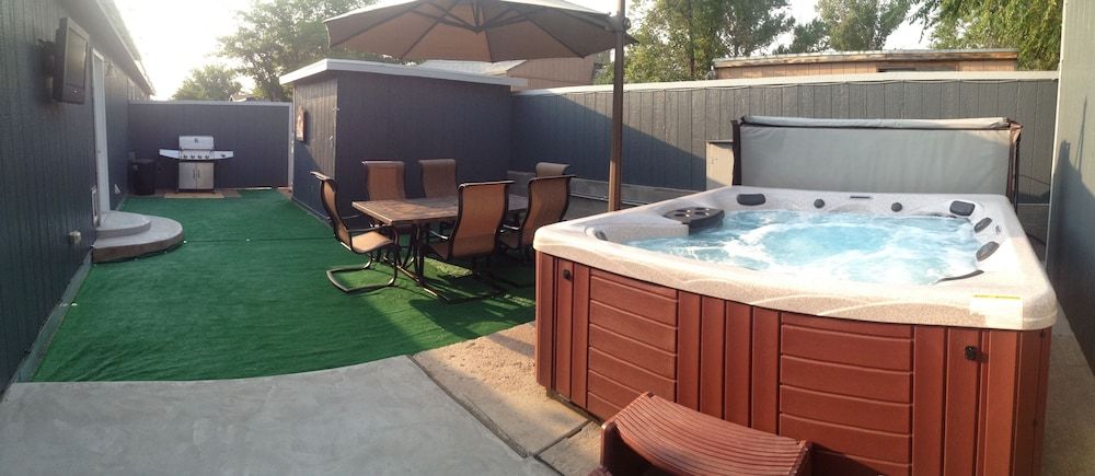 undefined The Bear's Den B&B 6