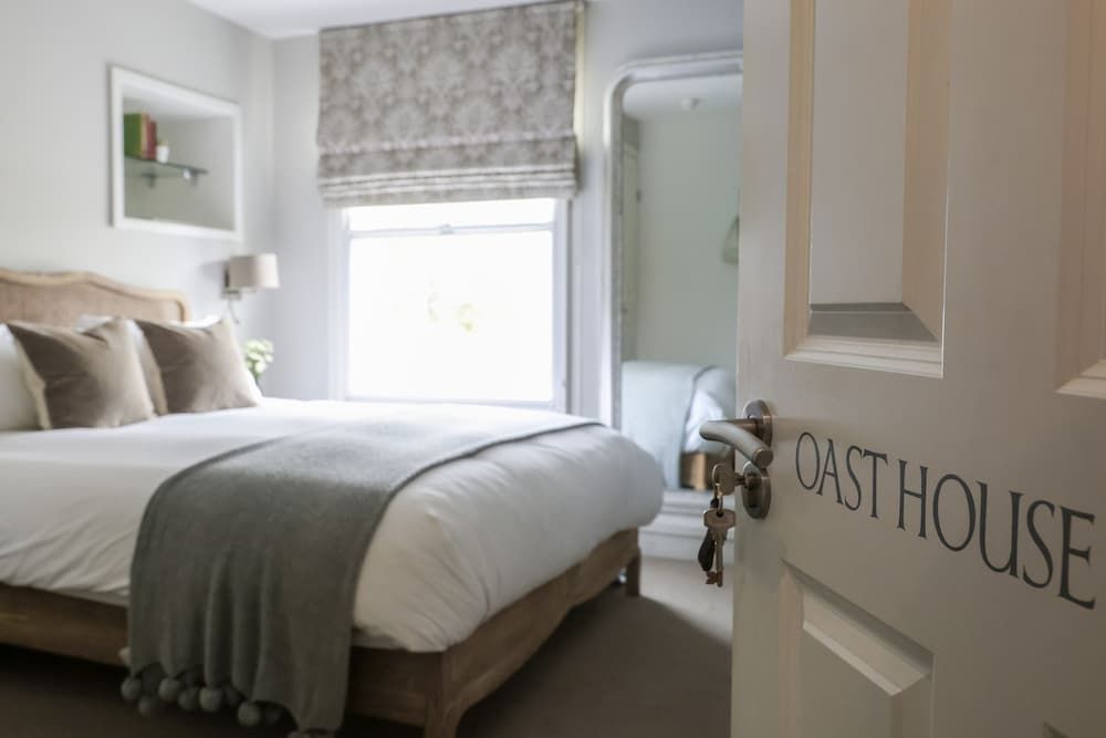The Goudhurst Inn Deluxe Double Room, Ensuite 7