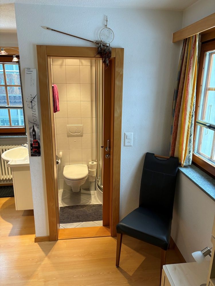 Chalet Medi Single Room, 1 Large Twin Bed 5