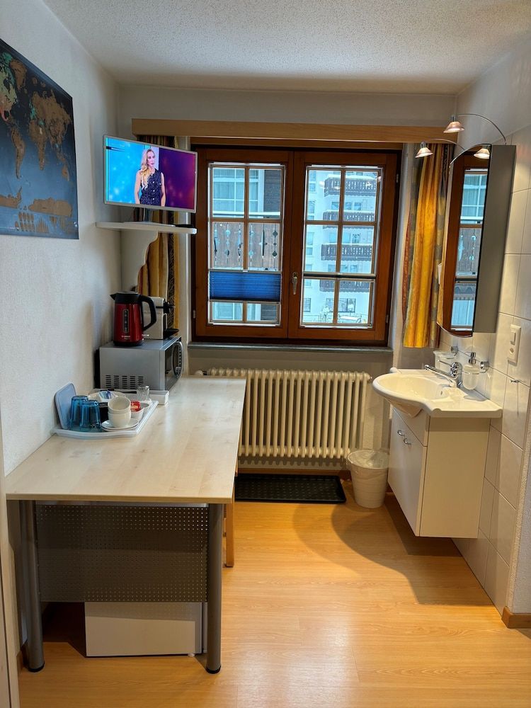 Chalet Medi Single Room, 1 Large Twin Bed 8