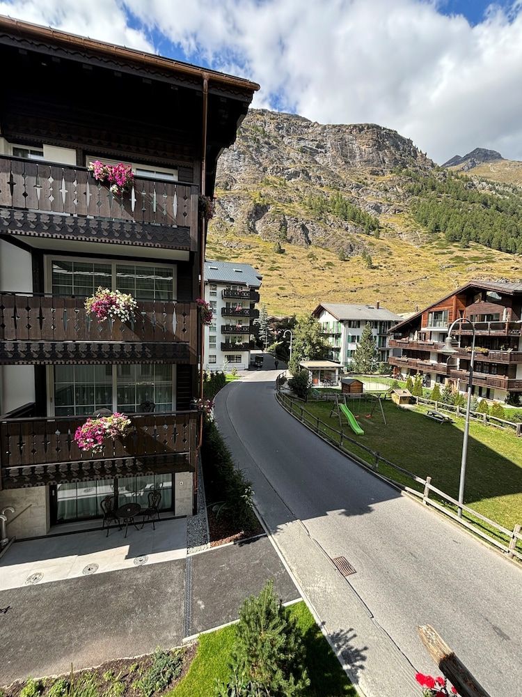 Chalet Medi Single Room, 1 Large Twin Bed 4