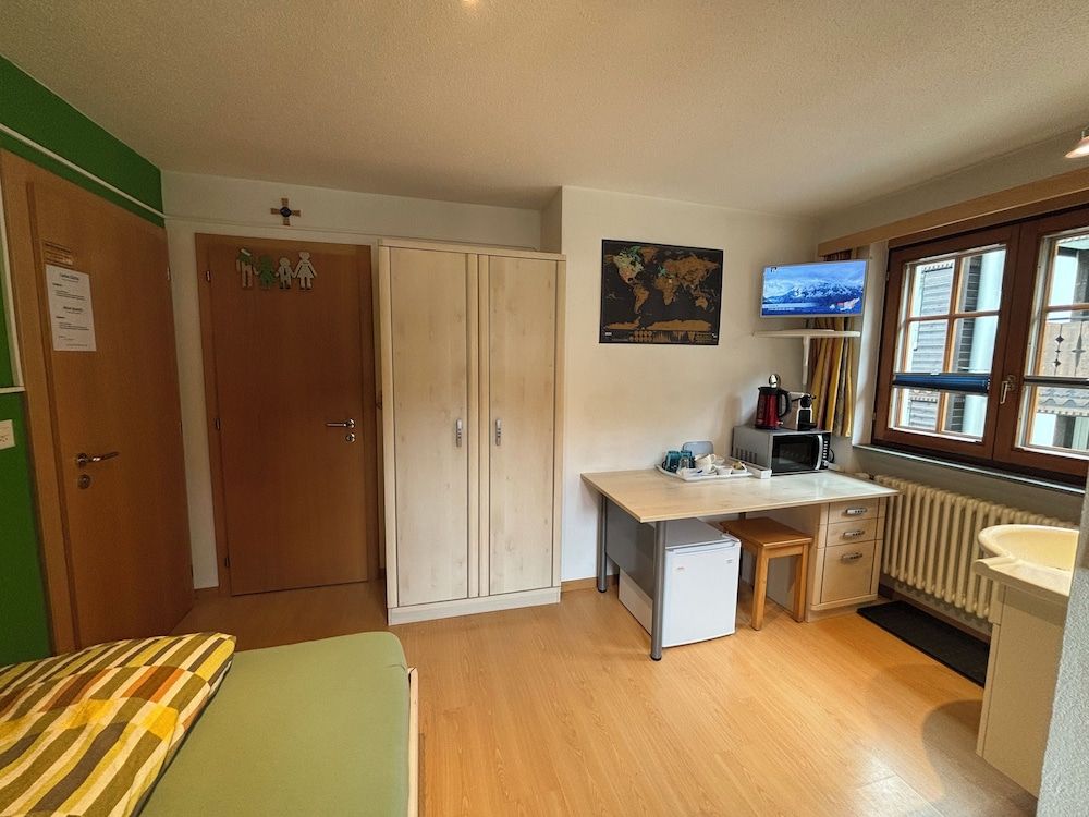 Chalet Medi Single Room, 1 Large Twin Bed 6