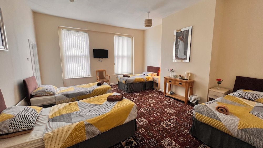 Family Room, Private Bathroom (Sleeps 4)