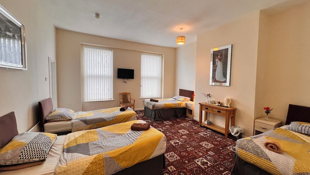 Family Room, Private Bathroom (Sleeps 4)