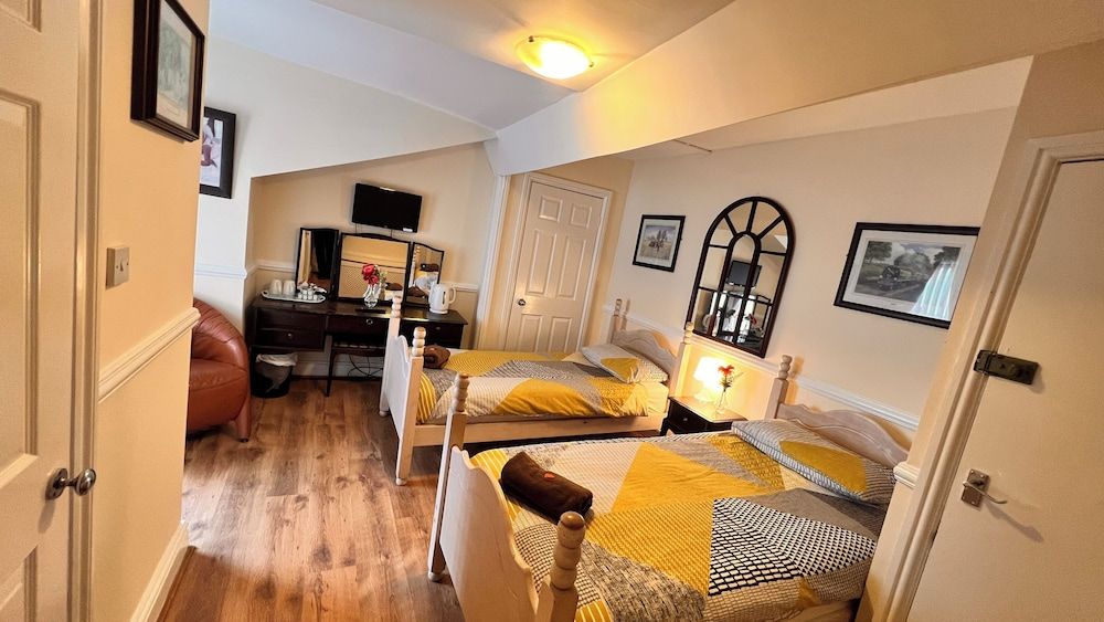 Castle Lodge Guest House