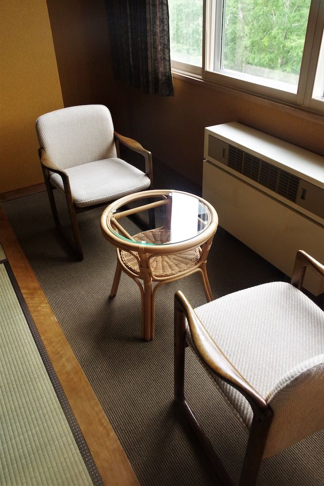 K's House Hokkaido - Asahidake Onsen Hostel Japanese Style Twin Room with Private Bathroom 2