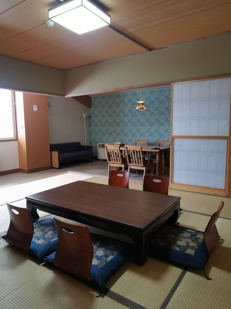 K's House Hokkaido - Asahidake Onsen Hostel Mountain view Japanese Style Studio Room with full size kitchen and lounge 2