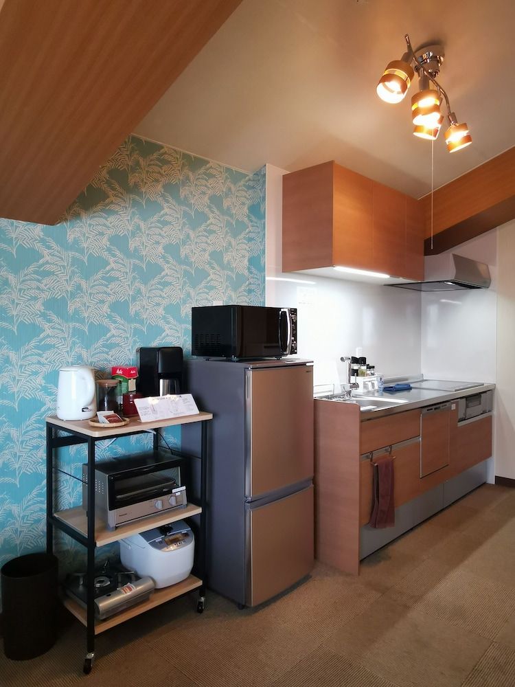 K's House Hokkaido - Asahidake Onsen Hostel Mountain view Japanese Style Studio Room with full size kitchen and lounge 3