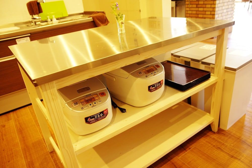 K's House Hokkaido - Asahidake Onsen Hostel Japanese Style Twin Room with Private Bathroom 3