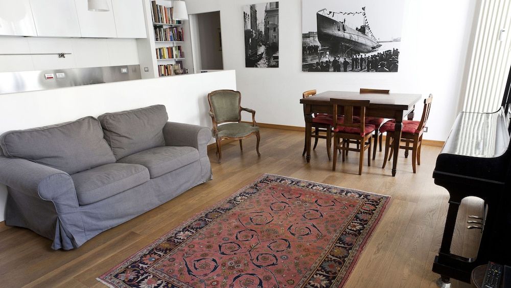 Apartment (2 Bedrooms)