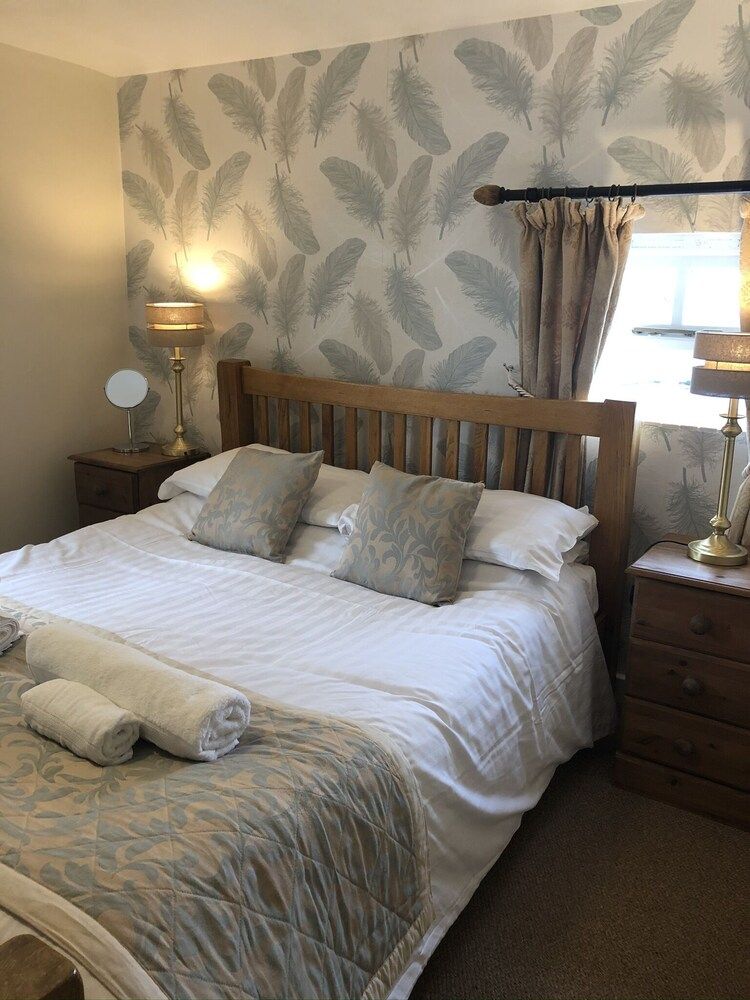 The Jug and Glass Inn Double Room 4