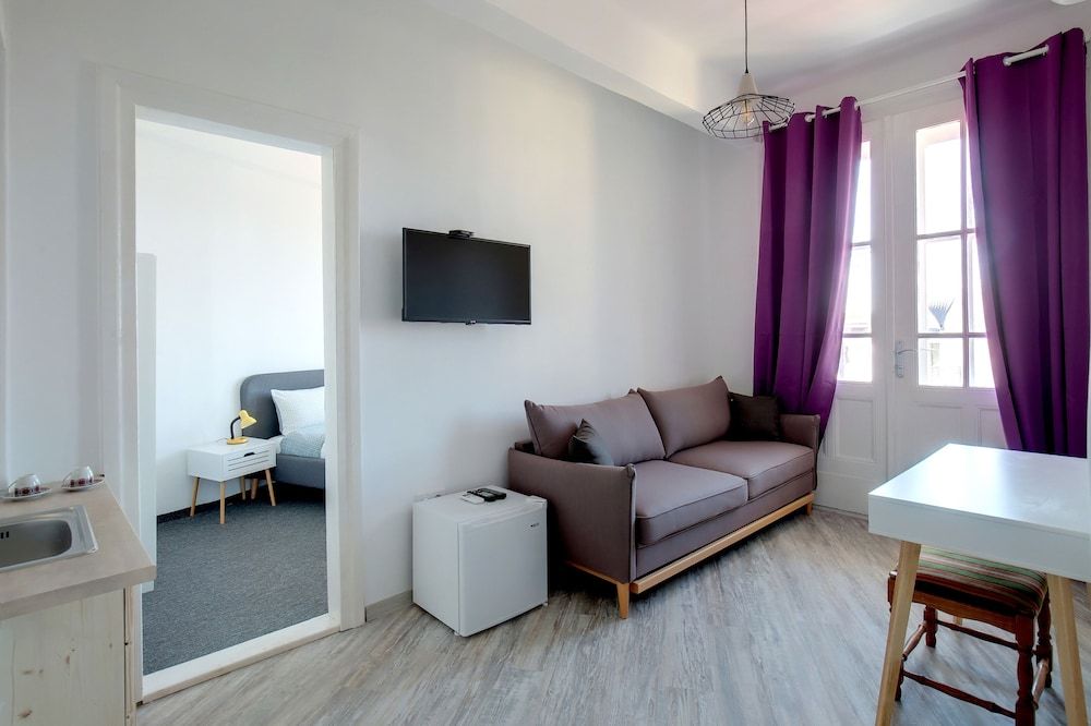 Hostel Musala Deluxe Apartment, 1 Queen Bed with Sofa bed, Kitchenette, City View 7