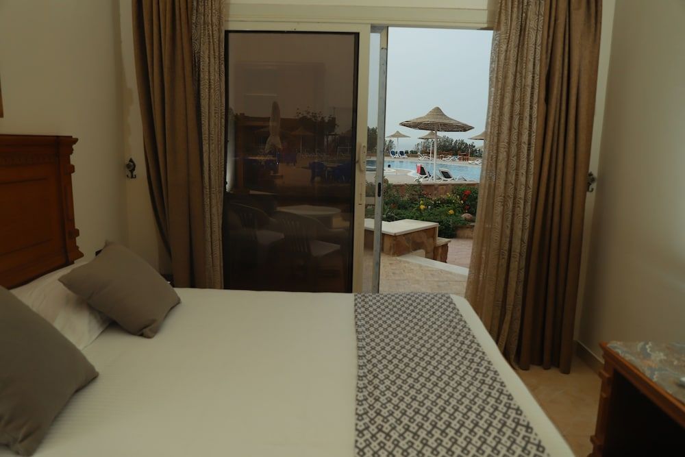 Silver Beach Boutique Hotel Deluxe Room, 1 Queen Bed, Terrace 3