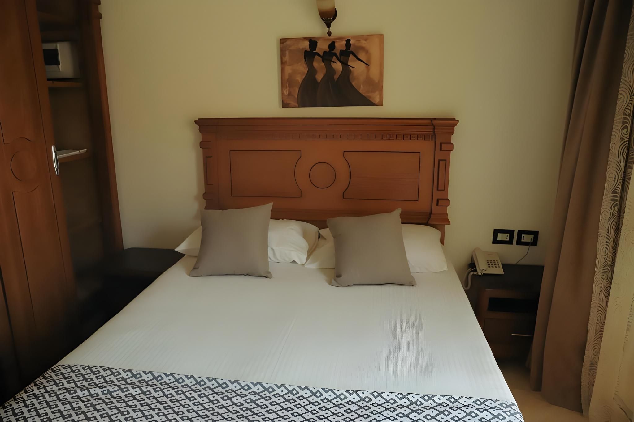 Deluxe King Bed Room