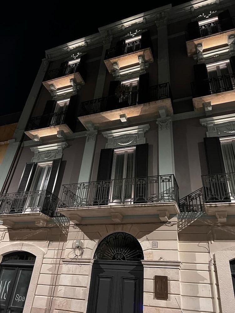 undefined Vis Urban Suites & Spa